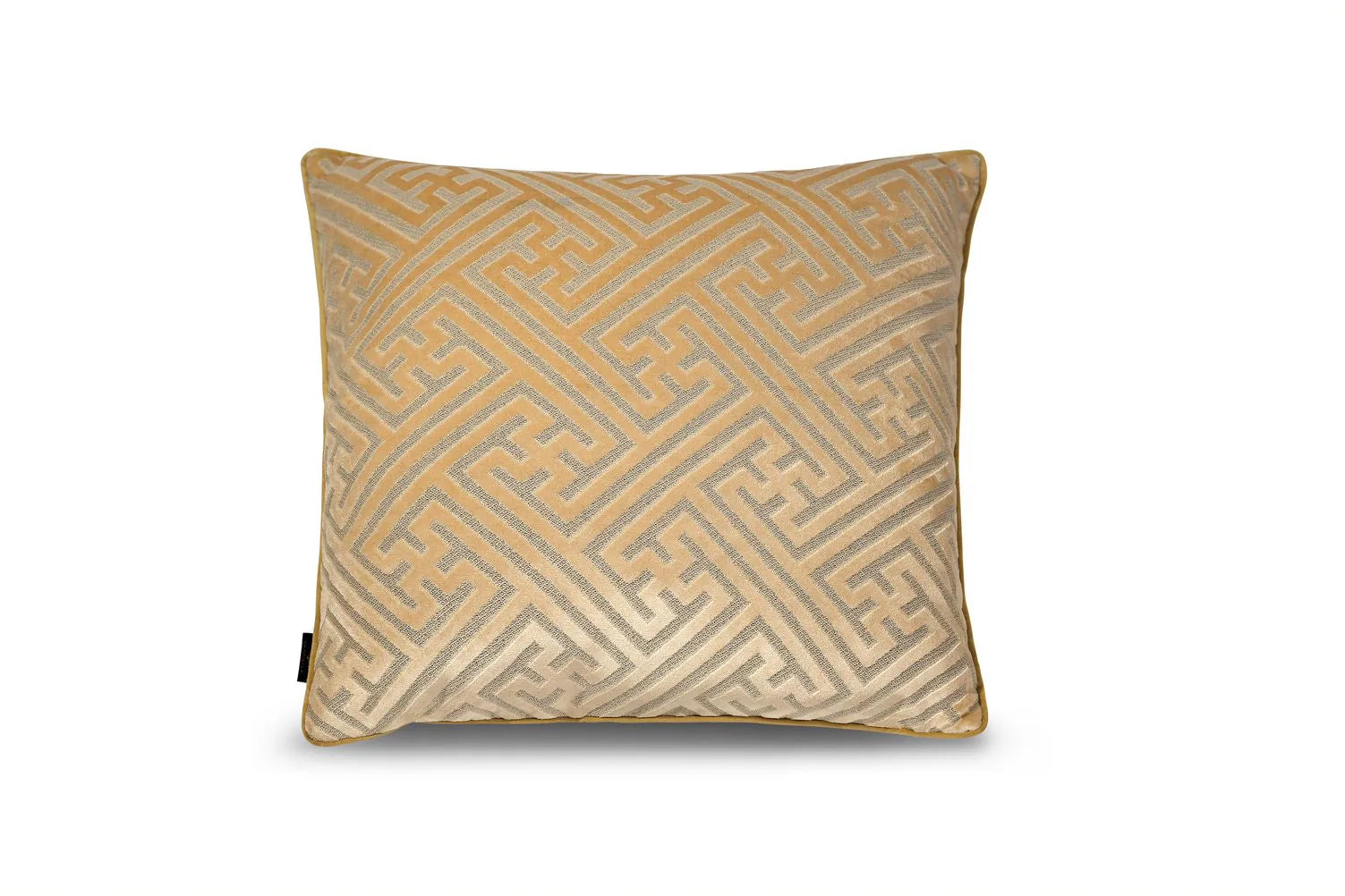 Sierkussen Salmon Beige